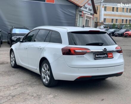 Белый Опель Инсигния, объемом двигателя 2 л и пробегом 241 тыс. км за 10290 $, фото 6 на Automoto.ua