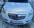 Белый Опель Инсигния, объемом двигателя 2 л и пробегом 261 тыс. км за 7800 $, фото 1 на Automoto.ua