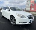 Белый Опель Инсигния, объемом двигателя 2 л и пробегом 316 тыс. км за 9000 $, фото 1 на Automoto.ua