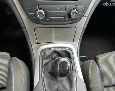 Белый Опель Инсигния, объемом двигателя 2 л и пробегом 211 тыс. км за 8590 $, фото 14 на Automoto.ua