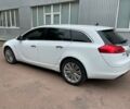 Белый Опель Инсигния, объемом двигателя 2 л и пробегом 288 тыс. км за 8500 $, фото 3 на Automoto.ua