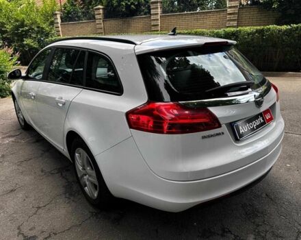 Белый Опель Инсигния, объемом двигателя 2 л и пробегом 211 тыс. км за 6890 $, фото 6 на Automoto.ua