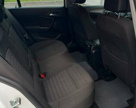 Белый Опель Инсигния, объемом двигателя 1.96 л и пробегом 265 тыс. км за 10300 $, фото 37 на Automoto.ua