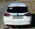 Білий Опель Інсігнія, об'ємом двигуна 2 л та пробігом 270 тис. км за 9000 $, фото 3 на Automoto.ua