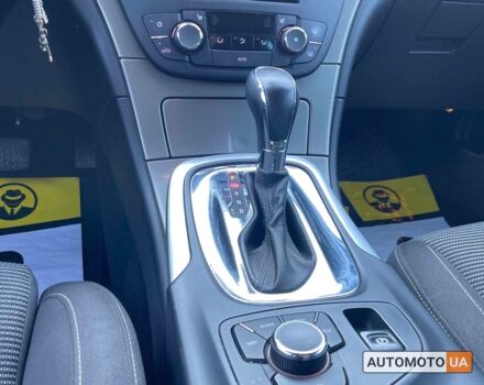 Белый Опель Инсигния, объемом двигателя 2 л и пробегом 292 тыс. км за 9400 $, фото 17 на Automoto.ua