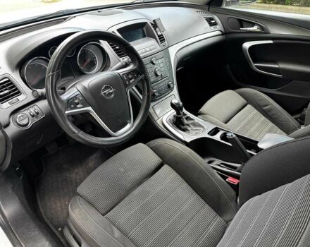 Белый Опель Инсигния, объемом двигателя 2 л и пробегом 211 тыс. км за 6890 $, фото 9 на Automoto.ua