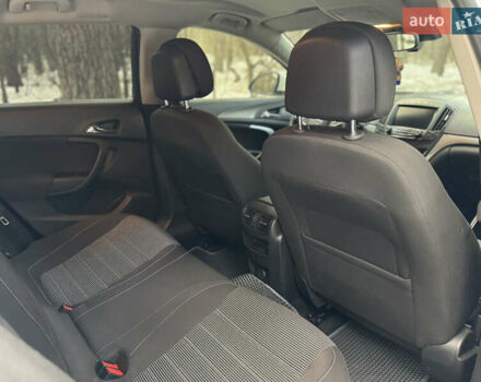 Белый Опель Инсигния, объемом двигателя 2 л и пробегом 317 тыс. км за 8700 $, фото 12 на Automoto.ua