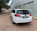 Белый Опель Инсигния, объемом двигателя 2 л и пробегом 288 тыс. км за 8500 $, фото 6 на Automoto.ua