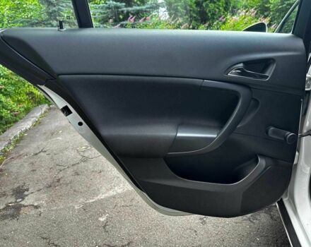 Белый Опель Инсигния, объемом двигателя 2 л и пробегом 211 тыс. км за 6890 $, фото 15 на Automoto.ua