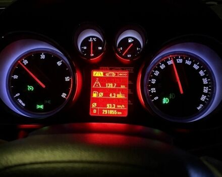 Білий Опель Інсігнія, об'ємом двигуна 1.96 л та пробігом 294 тис. км за 9500 $, фото 61 на Automoto.ua