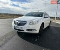 Білий Опель Інсігнія, об'ємом двигуна 2 л та пробігом 316 тис. км за 9000 $, фото 1 на Automoto.ua