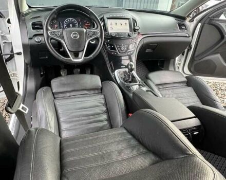 Білий Опель Інсігнія, об'ємом двигуна 2 л та пробігом 191 тис. км за 8200 $, фото 38 на Automoto.ua