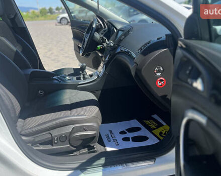 Білий Опель Інсігнія, об'ємом двигуна 2 л та пробігом 334 тис. км за 9150 $, фото 25 на Automoto.ua