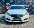 Белый Опель Инсигния, объемом двигателя 2 л и пробегом 250 тыс. км за 11890 $, фото 3 на Automoto.ua