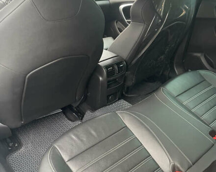 Білий Опель Інсігнія, об'ємом двигуна 2 л та пробігом 200 тис. км за 12500 $, фото 26 на Automoto.ua