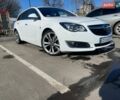 Білий Опель Інсігнія, об'ємом двигуна 2.01 л та пробігом 204 тис. км за 12000 $, фото 2 на Automoto.ua