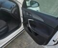 Белый Опель Инсигния, объемом двигателя 2 л и пробегом 330 тыс. км за 7300 $, фото 5 на Automoto.ua