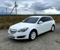 Белый Опель Инсигния, объемом двигателя 2 л и пробегом 300 тыс. км за 9200 $, фото 4 на Automoto.ua