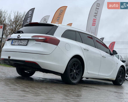 Белый Опель Инсигния, объемом двигателя 2 л и пробегом 179 тыс. км за 9399 $, фото 13 на Automoto.ua