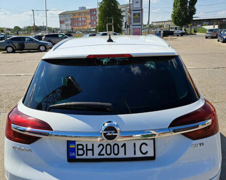 Белый Опель Инсигния, объемом двигателя 1.96 л и пробегом 204 тыс. км за 9700 $, фото 4 на Automoto.ua