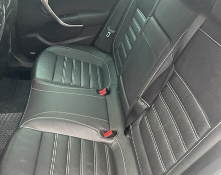 Білий Опель Інсігнія, об'ємом двигуна 2 л та пробігом 200 тис. км за 12500 $, фото 27 на Automoto.ua