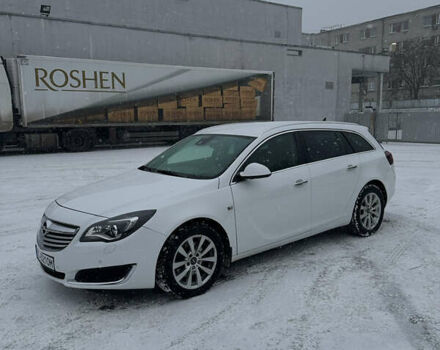 Белый Опель Инсигния, объемом двигателя 1.96 л и пробегом 192 тыс. км за 8999 $, фото 2 на Automoto.ua