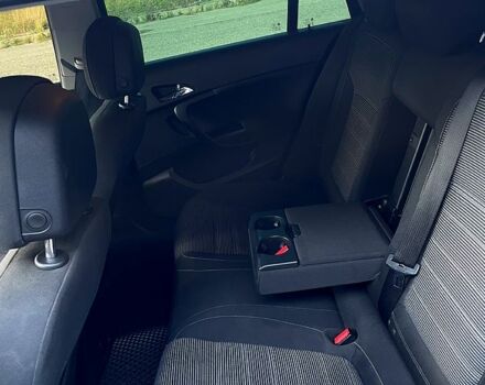 Белый Опель Инсигния, объемом двигателя 2 л и пробегом 246 тыс. км за 9100 $, фото 6 на Automoto.ua