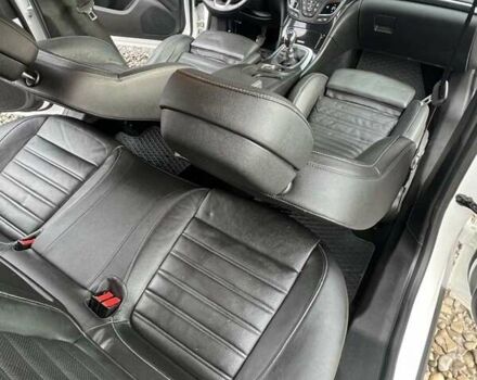 Білий Опель Інсігнія, об'ємом двигуна 2 л та пробігом 191 тис. км за 8200 $, фото 28 на Automoto.ua