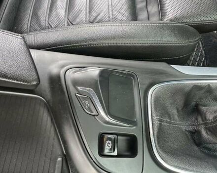 Білий Опель Інсігнія, об'ємом двигуна 2 л та пробігом 191 тис. км за 8200 $, фото 32 на Automoto.ua