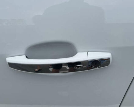 Білий Опель Інсігнія, об'ємом двигуна 2 л та пробігом 200 тис. км за 12500 $, фото 30 на Automoto.ua