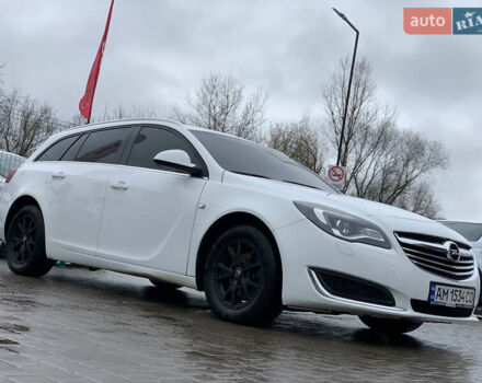 Белый Опель Инсигния, объемом двигателя 2 л и пробегом 179 тыс. км за 9399 $, фото 5 на Automoto.ua