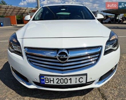 Белый Опель Инсигния, объемом двигателя 1.96 л и пробегом 204 тыс. км за 9700 $, фото 1 на Automoto.ua