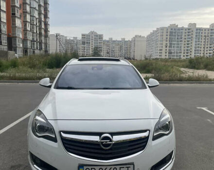 Білий Опель Інсігнія, об'ємом двигуна 2 л та пробігом 200 тис. км за 12500 $, фото 2 на Automoto.ua