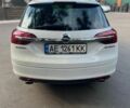 Білий Опель Інсігнія, об'ємом двигуна 2 л та пробігом 204 тис. км за 9900 $, фото 2 на Automoto.ua