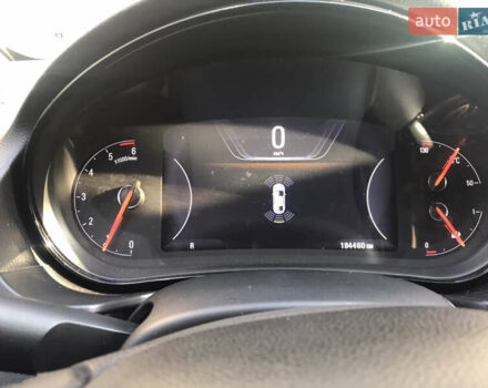 Білий Опель Інсігнія, об'ємом двигуна 2 л та пробігом 210 тис. км за 10800 $, фото 37 на Automoto.ua