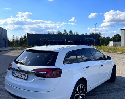 Белый Опель Инсигния, объемом двигателя 2 л и пробегом 246 тыс. км за 9100 $, фото 3 на Automoto.ua