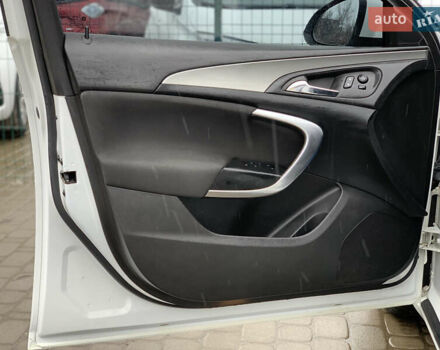 Белый Опель Инсигния, объемом двигателя 2 л и пробегом 179 тыс. км за 9399 $, фото 22 на Automoto.ua