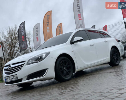 Белый Опель Инсигния, объемом двигателя 2 л и пробегом 179 тыс. км за 9399 $, фото 1 на Automoto.ua