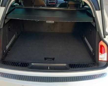 Белый Опель Инсигния, объемом двигателя 2 л и пробегом 220 тыс. км за 8600 $, фото 5 на Automoto.ua