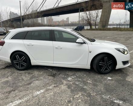 Білий Опель Інсігнія, об'ємом двигуна 1.96 л та пробігом 298 тис. км за 10800 $, фото 4 на Automoto.ua