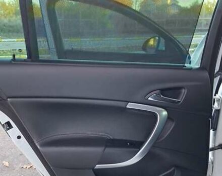 Белый Опель Инсигния, объемом двигателя 1.96 л и пробегом 246 тыс. км за 12800 $, фото 24 на Automoto.ua