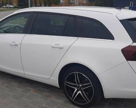 Белый Опель Инсигния, объемом двигателя 2 л и пробегом 220 тыс. км за 8600 $, фото 9 на Automoto.ua