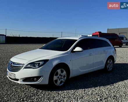 Білий Опель Інсігнія, об'ємом двигуна 1.96 л та пробігом 278 тис. км за 10000 $, фото 16 на Automoto.ua