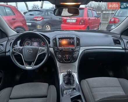 Белый Опель Инсигния, объемом двигателя 2 л и пробегом 288 тыс. км за 8800 $, фото 3 на Automoto.ua