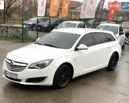 Белый Опель Инсигния, объемом двигателя 2 л и пробегом 179 тыс. км за 9399 $, фото 2 на Automoto.ua