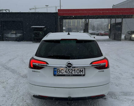 Белый Опель Инсигния, объемом двигателя 1.96 л и пробегом 192 тыс. км за 8999 $, фото 6 на Automoto.ua