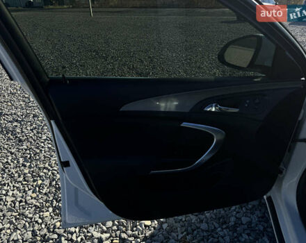 Білий Опель Інсігнія, об'ємом двигуна 1.96 л та пробігом 278 тис. км за 10000 $, фото 29 на Automoto.ua