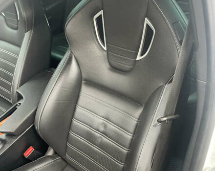 Білий Опель Інсігнія, об'ємом двигуна 2 л та пробігом 200 тис. км за 12500 $, фото 22 на Automoto.ua