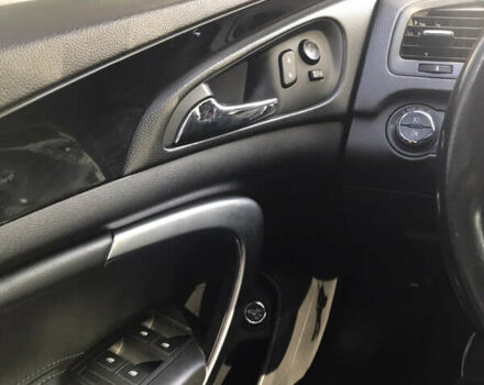 Білий Опель Інсігнія, об'ємом двигуна 2 л та пробігом 210 тис. км за 10800 $, фото 11 на Automoto.ua