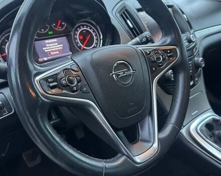 Белый Опель Инсигния, объемом двигателя 2 л и пробегом 288 тыс. км за 8800 $, фото 6 на Automoto.ua